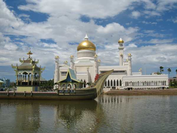 Sultan Omar Ali Saifuddien Mosque