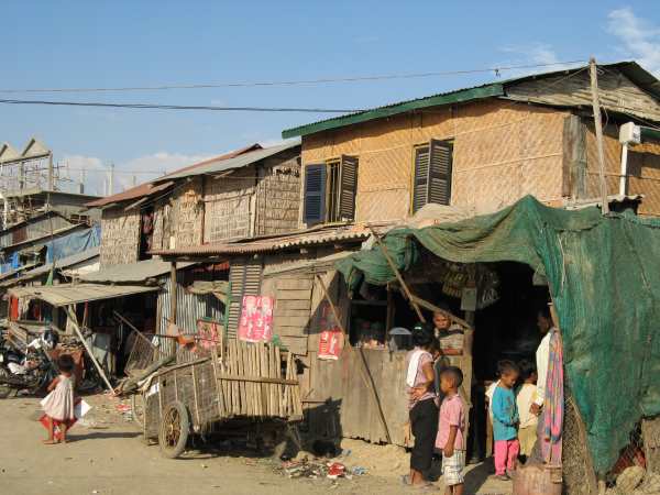 Slum Community in Phnom Penh supported by One-2-One Charitable Trust