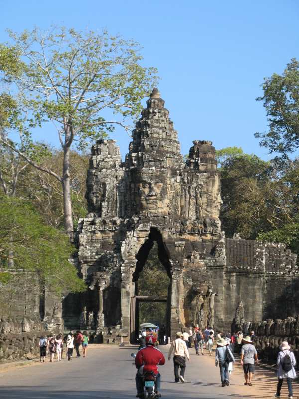 angkor entrance